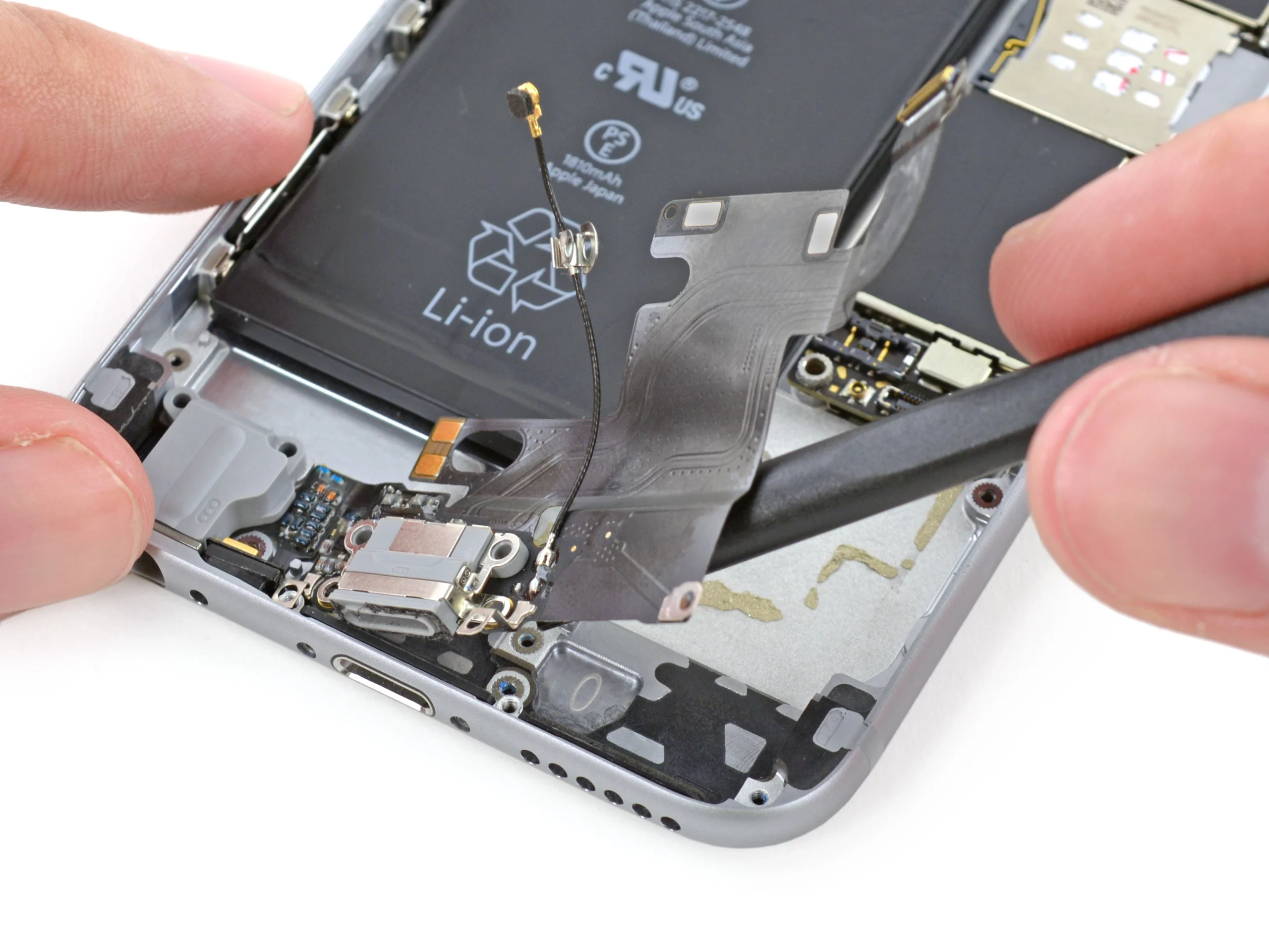 Fast and Reliable Phone Charging Port Repair in NYC